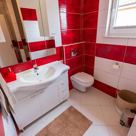 Charming Three Bedroom House Turanj