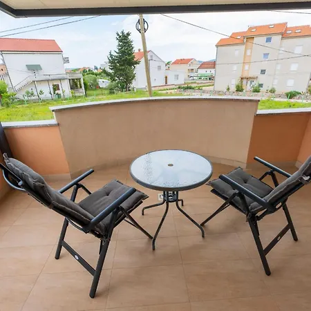 Charming Three Bedroom House * Turanj