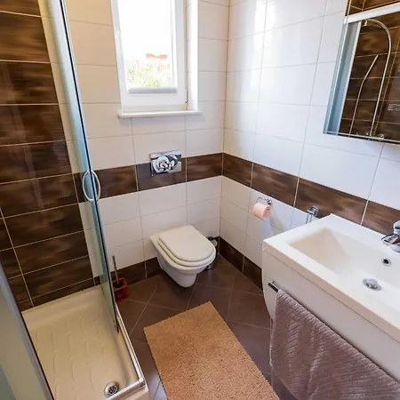 Prázdninový dům Charming Three Bedroom House